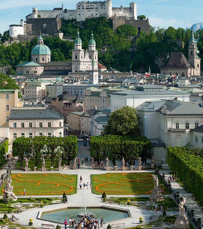 Tour nach Salzburg Schloss Hellbrunn Österreich Austria Transfer Ibel München